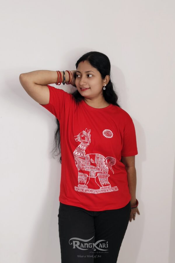 hand painted saura horse theme t-shirt