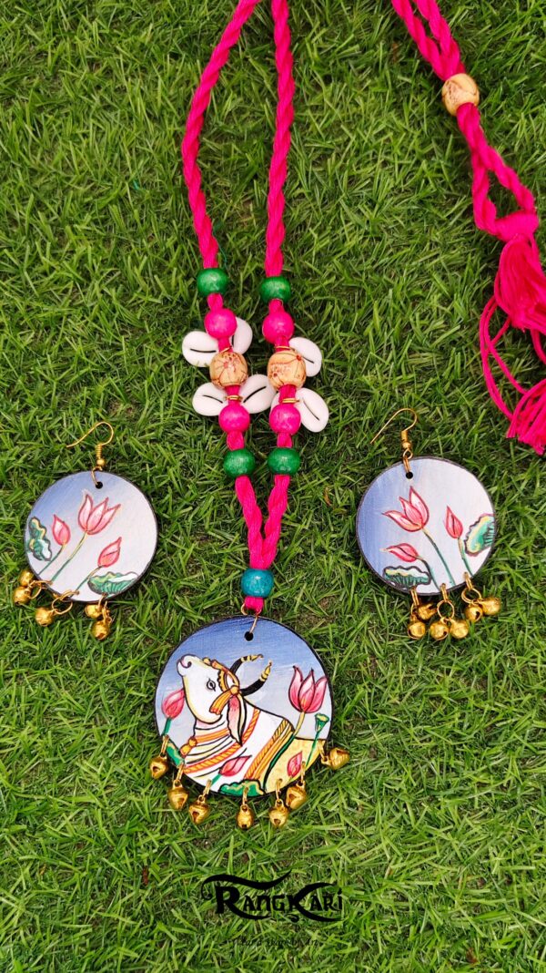 "NANDI’S BLOSSOM" Hand-Painted Jewellery Set