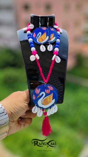 SWAN SERENITY Hand-Painted Jewellery Set