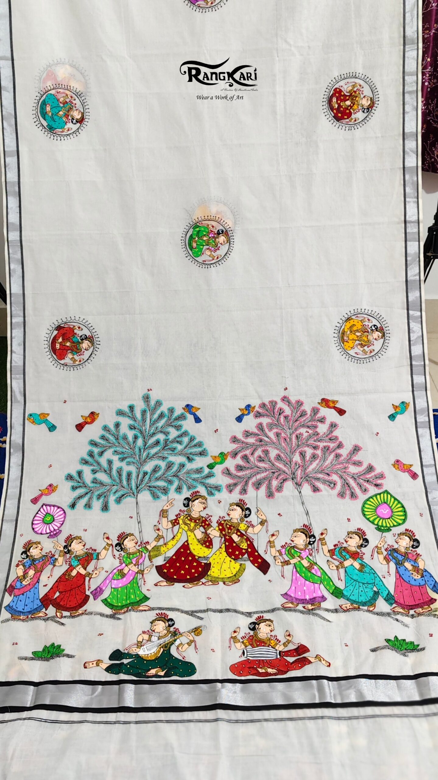 "JHULAN RAAS" Kerala Kasavu Cotton Saree - Image 5