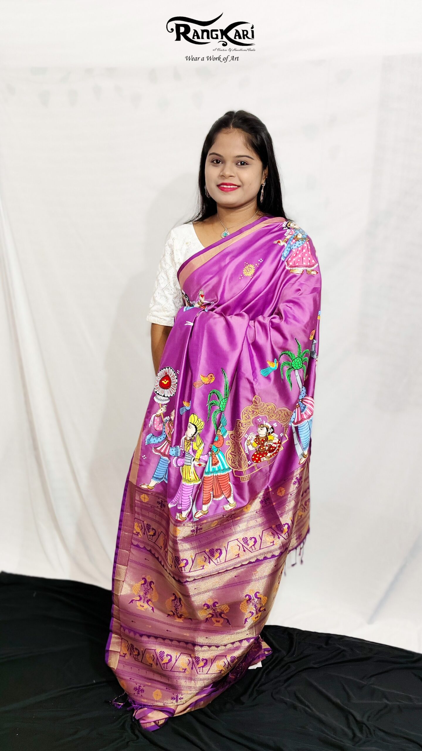 "DOLI BARAT" Fusion of
Hand-Painted Pattachitra & Paithani Saree