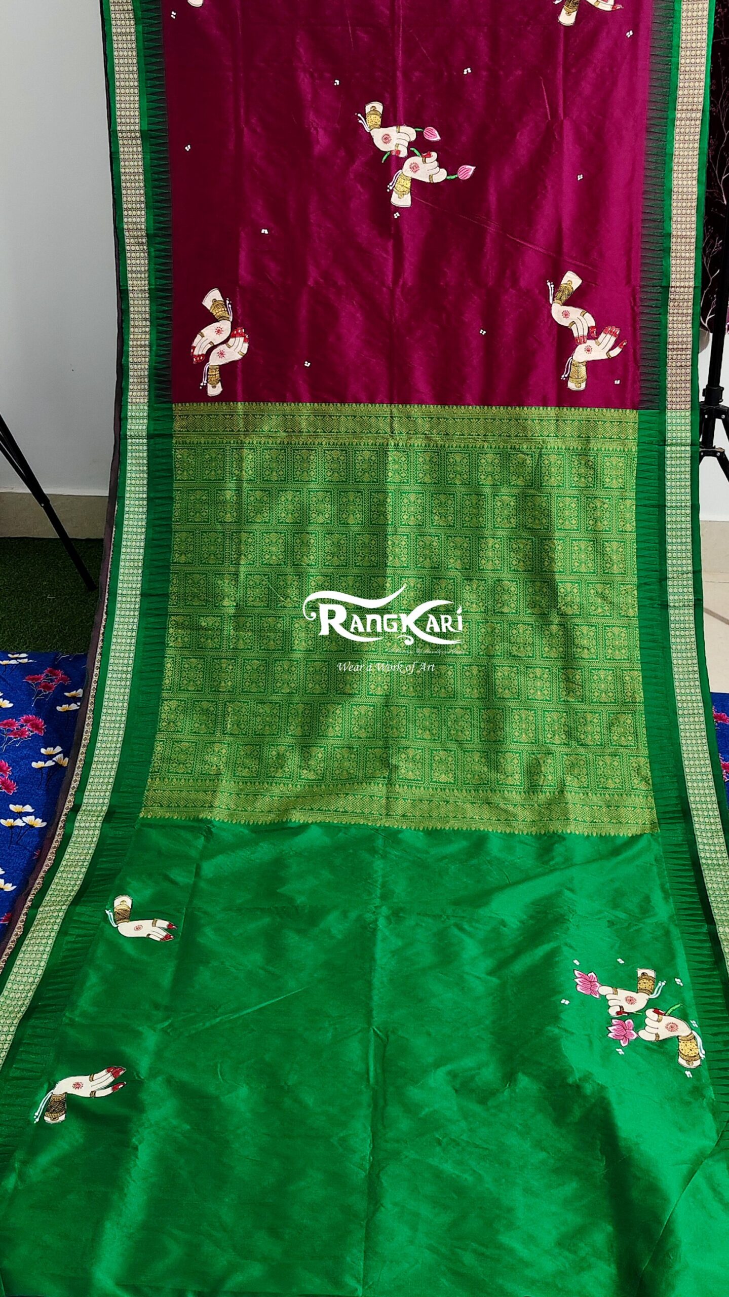 "HASTA MUDRA"
Hand-Painted Pattachitra Saree - Image 7