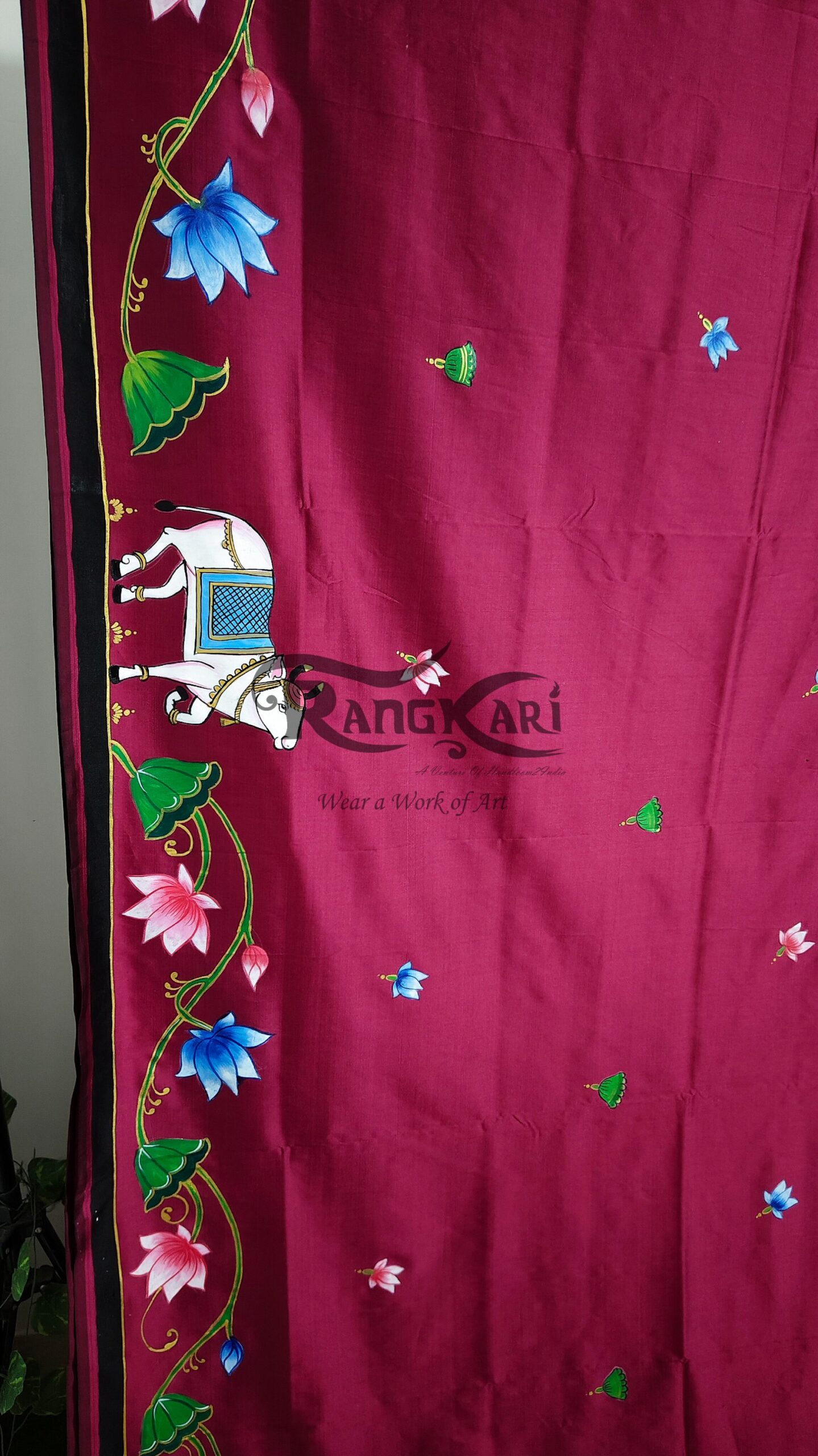2026/05/1000644600-scaled.jpg shrinayika hand painted shrinathji saree